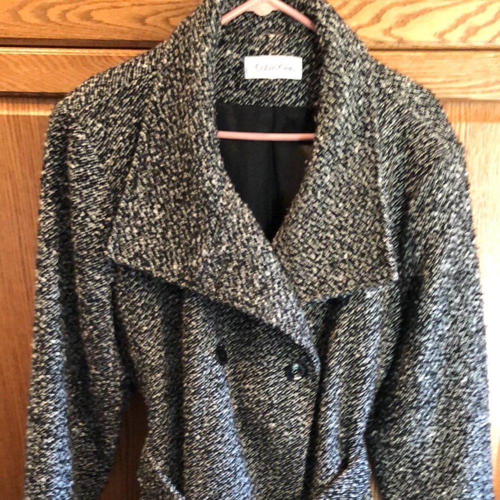 Winter jacket with tie belt